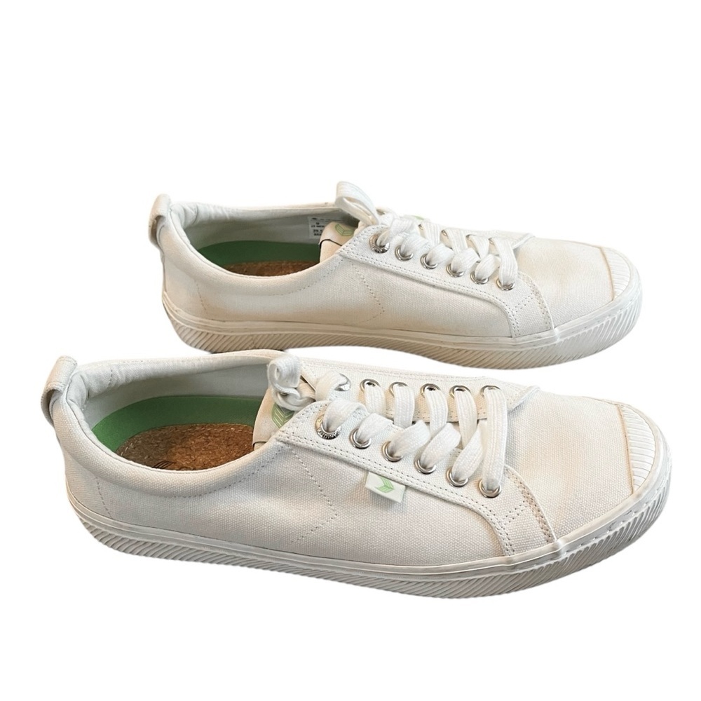 Cariuma OCA Men’s 9 Women’s 10.5 Off White Sneakers Laces Business Casual Low